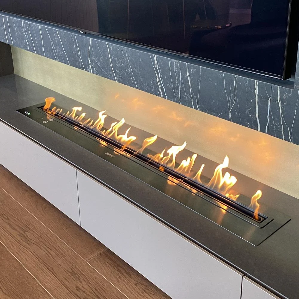 Foyer bioéthanol intelligent encastrable avec flamme réelle